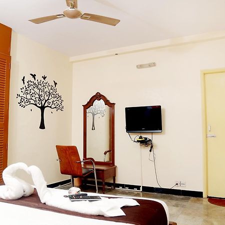 Rich Inn Suites - Next To Accord Metropolitian. Chennai Exterior photo